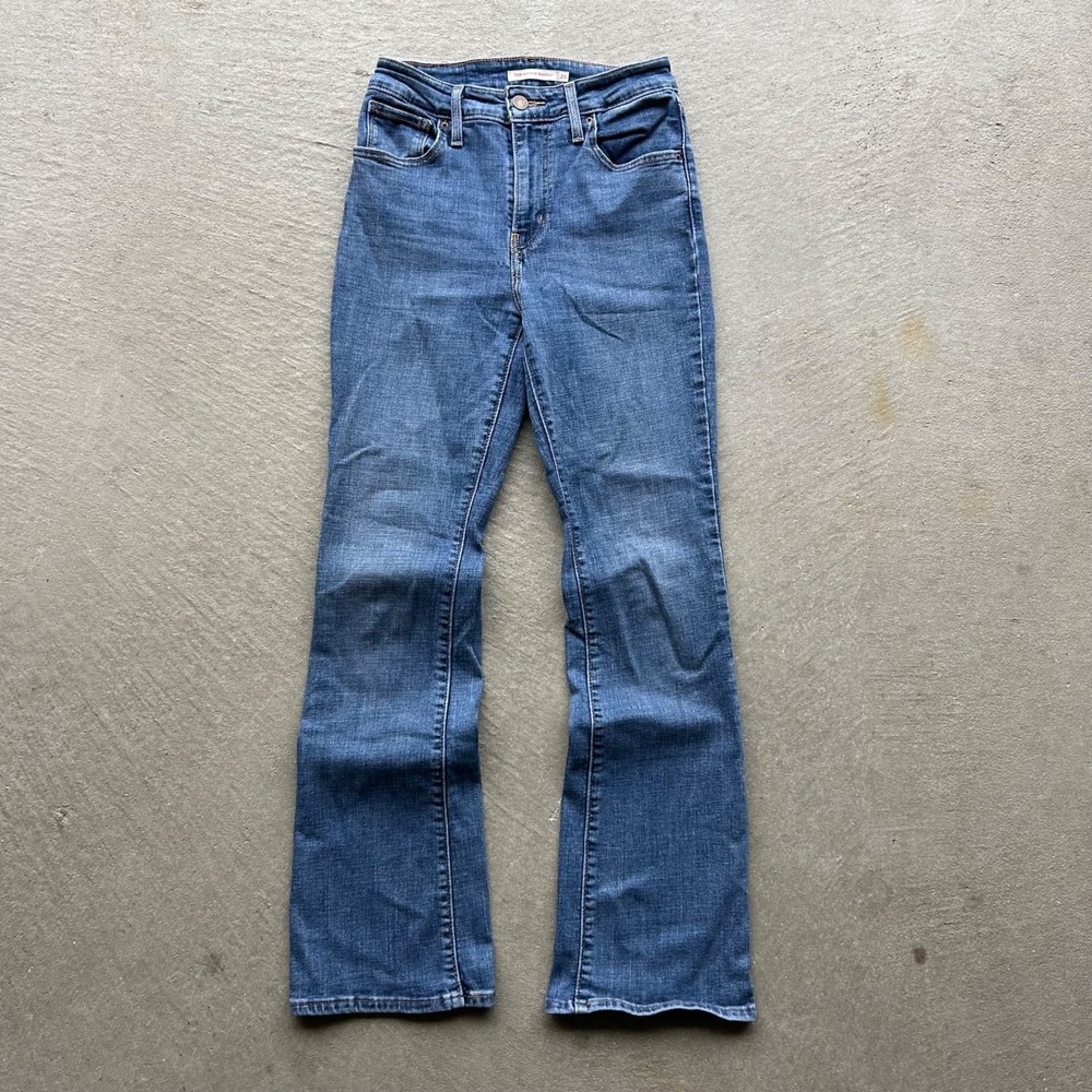Levis 725 High Rise Bootcut Jeans Womens 26x30 Blue Medium Wash Denim Flare